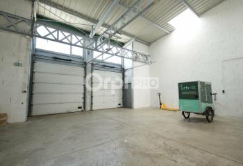 Location activité/entrepôt Vénissieux (69200) - 198 m²