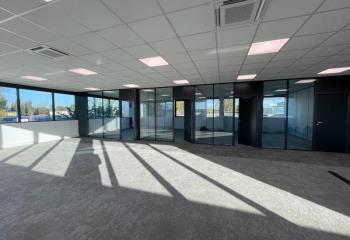 Location activité/entrepôt Villeneuve-la-Garenne (92390) - 301 m²