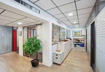 Bureau à vendre Asnières-sur-Seine (92600) - 210 m²