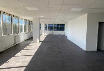 Vente bureaux 231 m² divisibles à partir de 42 m² à Cergy - 95000