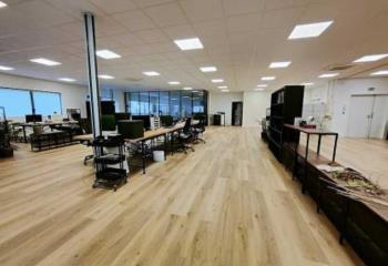 Bureau à vendre Ferrières-en-Brie (77164) - 1389 m² à Ferrières-en-Brie - 77164