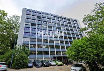 Bureau à vendre Villeurbanne (69100) - 242 m²