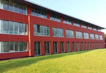 Bureau à vendre Voisins-le-Bretonneux (78960) - 6070 m² à Voisins-le-Bretonneux - 78960