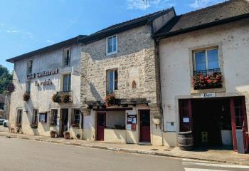 Fonds de commerce café hôtel restaurant à vendre Bèze (21310) à Bèze - 21310