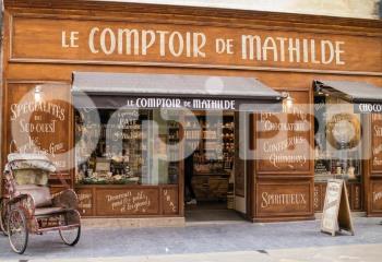 Local commercial à vendre Nîmes (30000) - 80 m²