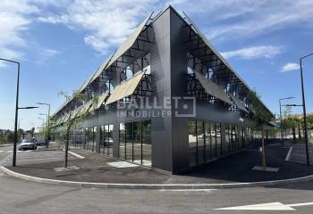 Local commercial à vendre Puget-sur-Argens (83480) - 287 m² à Puget-sur-Argens - 83480