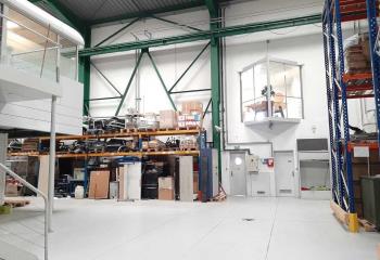 Vente entrepots 2156 m² non divisibles