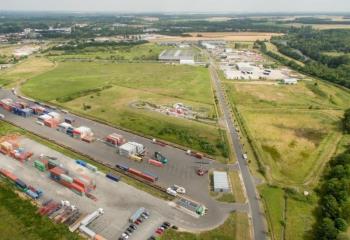 Terrain à vendre Vierzon (18100) - 200000 m²