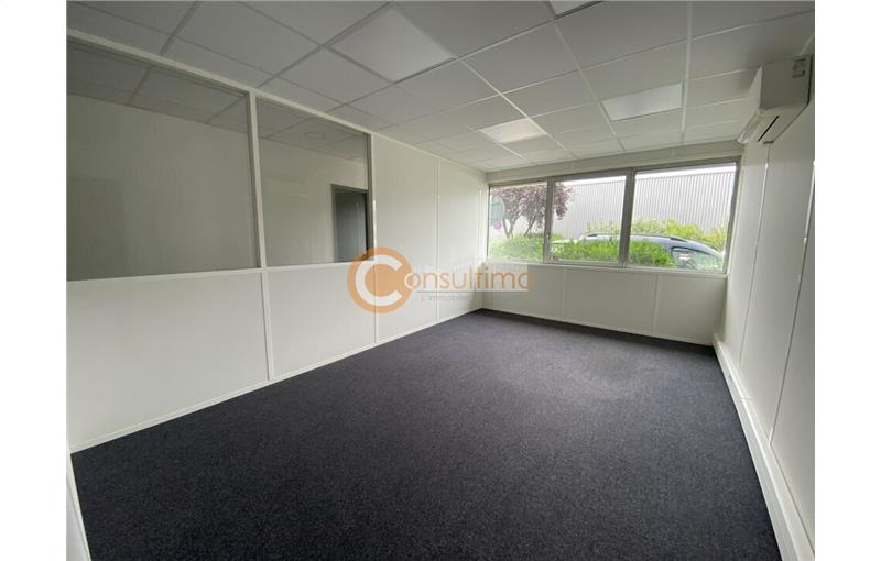 Location de bureau de 104 m² à Artigues-près-Bordeaux - 33370 photo - 1