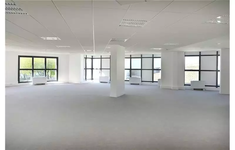 Location de bureau de 378 m² à Asnières-sur-Seine - 92600