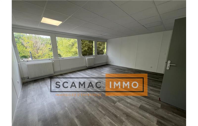 Location de bureau de 337 m² à Aulnay-sous-Bois - 93600 photo - 1