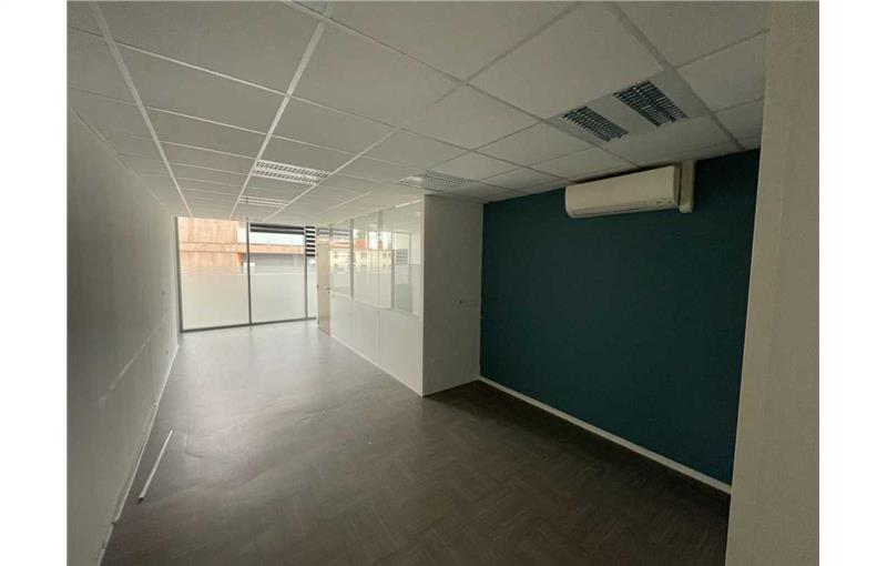 Location de bureau de 67 m² à Béziers - 34500 photo - 1