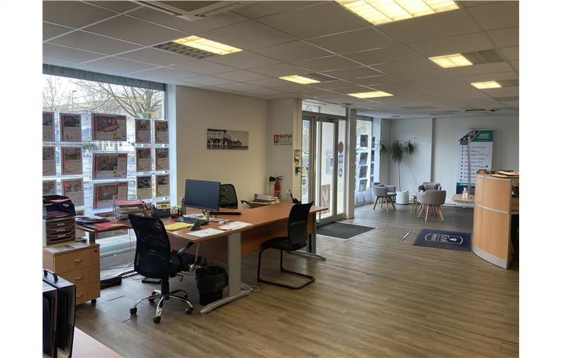 Location de bureau de 957 m² à Bordeaux - 33000 photo - 1