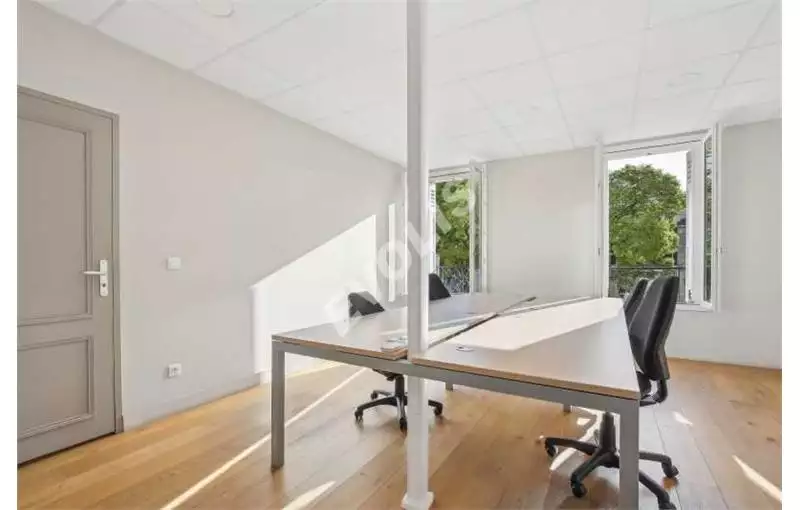 Location de bureau de 65 m² à Bordeaux - 33000