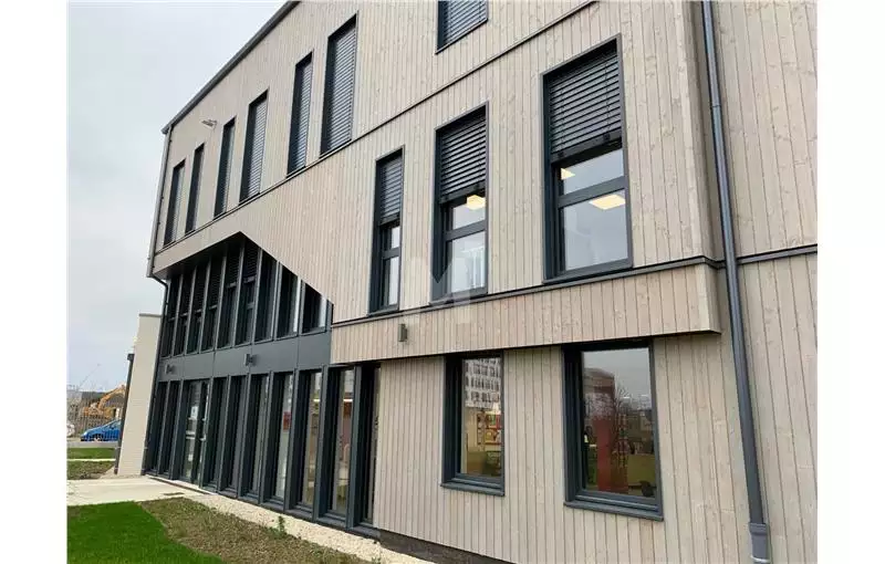 Location de bureau de 1600 m² à Brétigny-sur-Orge - 91220