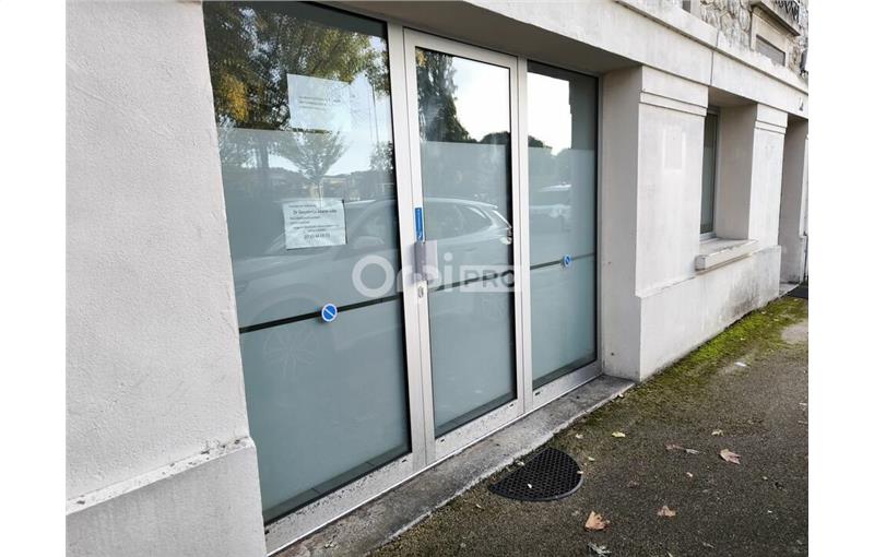 Location de bureau de 69 m² à Brive-la-Gaillarde - 19100 photo - 1