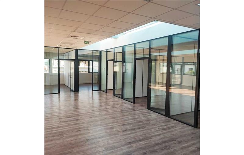 Location de bureau de 686 m² à Bry-sur-Marne - 94360 photo - 1