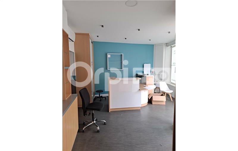 Location de bureau de 48 m² à Châlons-en-Champagne - 51000 photo - 1