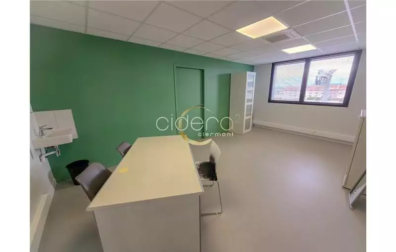 Location de bureau de 136 m² à Clermont-Ferrand - 63000
