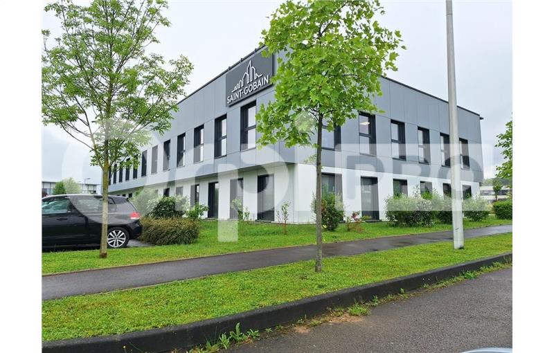 Location de bureau de 1 284 m² à Compiègne - 60200 photo - 1