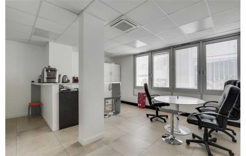 Location de bureau de 354 m² à Courbevoie - 92400 photo - 1