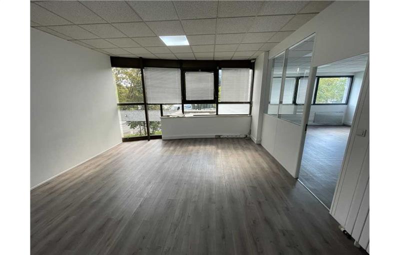 Location de bureau de 65 m² à Créteil - 94000 photo - 1