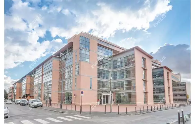 Location de bureau de 9087 m² à Ivry-sur-Seine - 94200