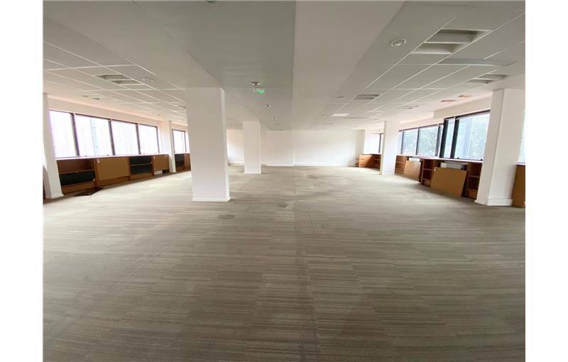 Location de bureau de 381 m² à Ivry-sur-Seine - 94200 photo - 1