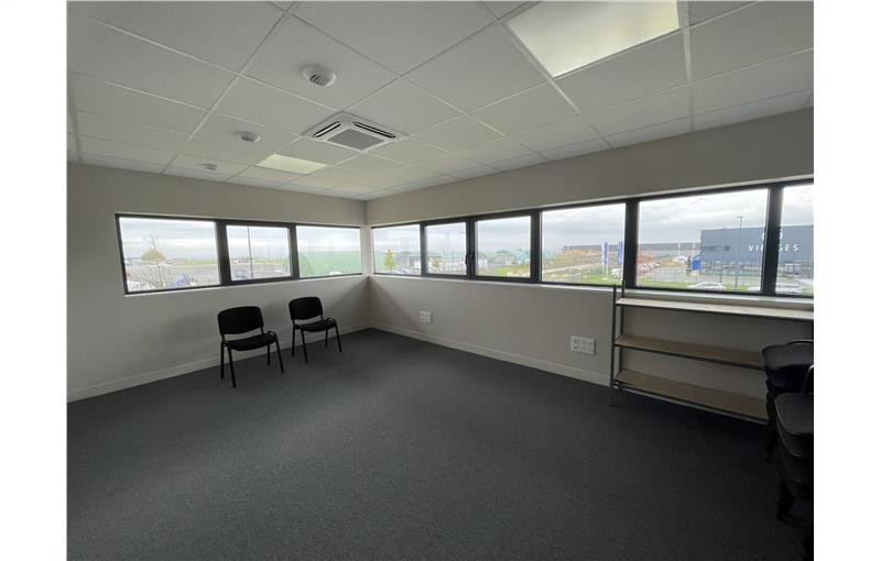 Location de bureau de 39 m² à Margny-lès-Compiègne - 60280 photo - 1