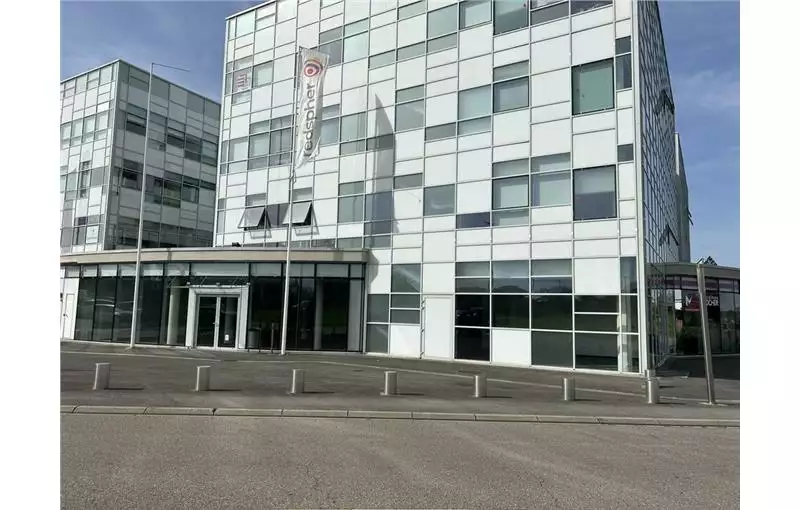 Location de bureau de 1378 m² à Metz - 57000