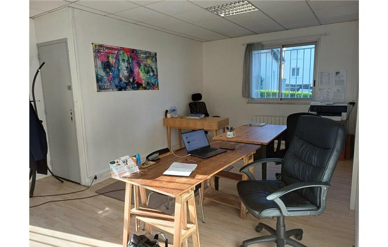 Location de bureau de 55 m² à Mondeville - 14120 photo - 1