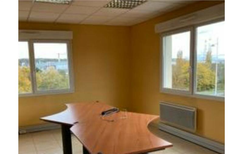 Location de bureau de 140 m² à Montbéliard - 25200 photo - 1