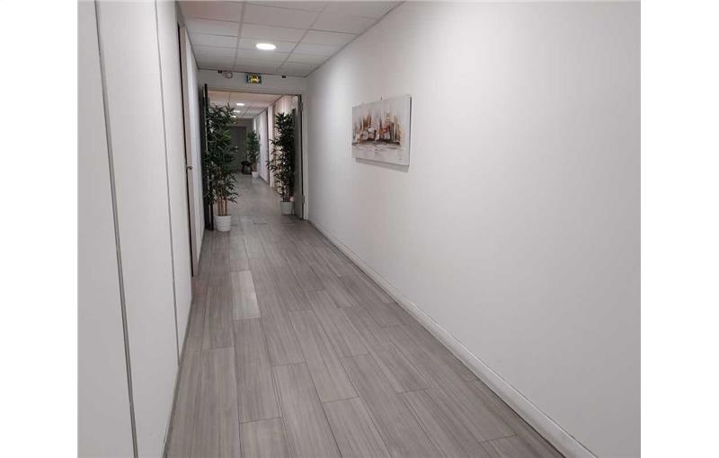 Location de bureau de 30 m² à Montigny-le-Bretonneux - 78180 photo - 1