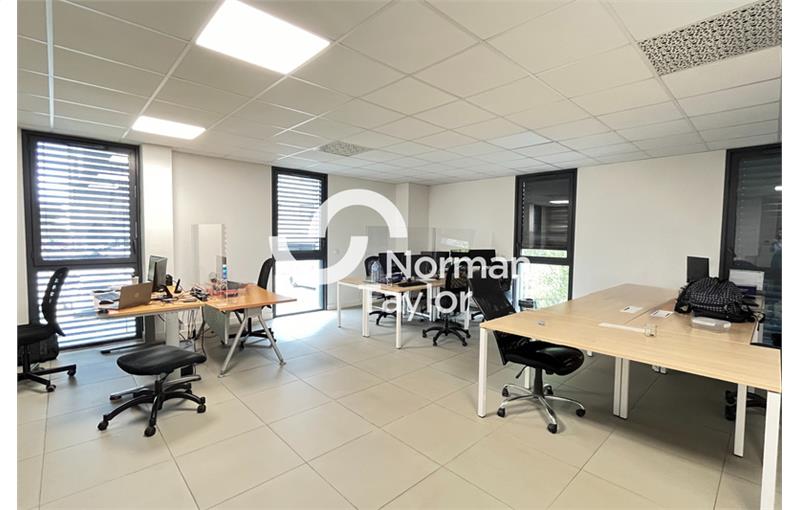 Location de bureau de 100 m² à Montpellier - 34000 photo - 1