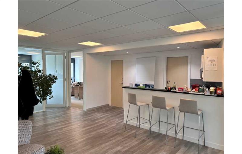 Location de bureau de 148 m² à Neuilly-sur-Seine - 92200 photo - 1