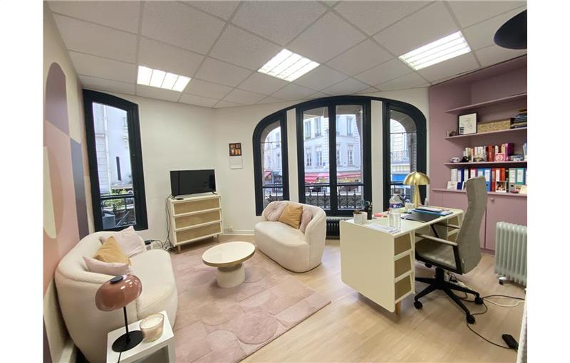 Location de bureau de 45 m² à Paris 1 - 75001 photo - 1