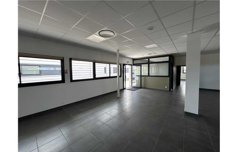 Location de bureau de 180 m² à Perpignan - 66000 photo - 1