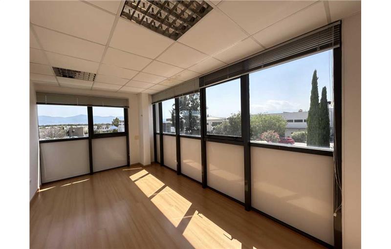 Location de bureau de 218 m² à Perpignan - 66000 photo - 1