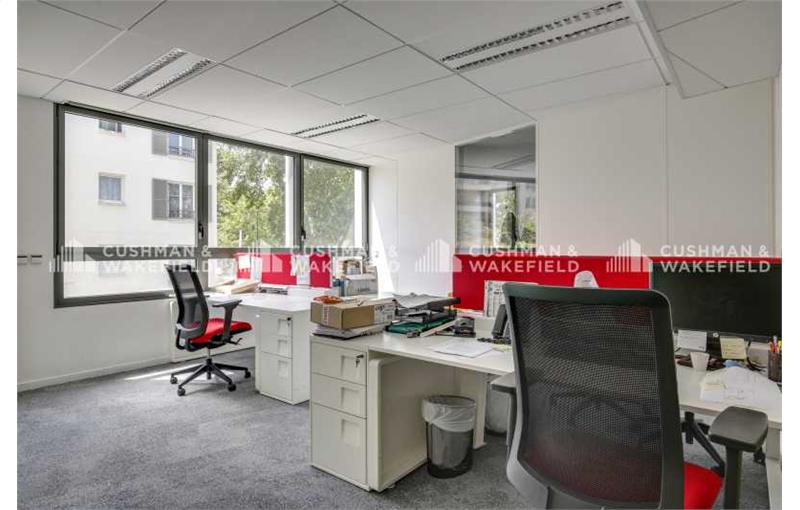 Location de bureau de 2 946 m² à Rueil-Malmaison - 92500 photo - 1