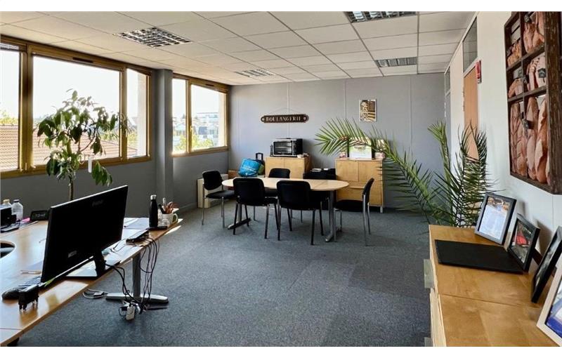 Location de bureau de 29 m² à Rueil-Malmaison - 92500 photo - 1