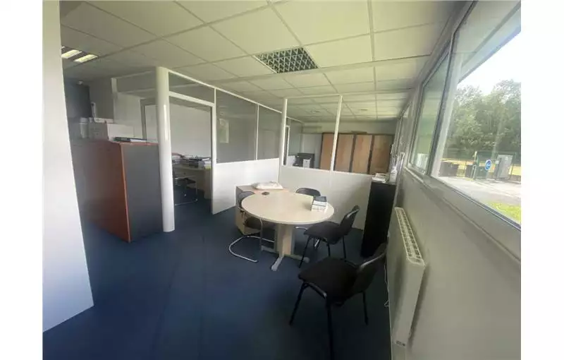 Location de bureau de 56 m² à Saint-Jean-d'Illac - 33127
