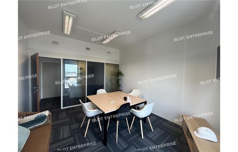 Location de bureau de 132 m² à Saint-Sébastien-sur-Loire - 44230 photo - 1