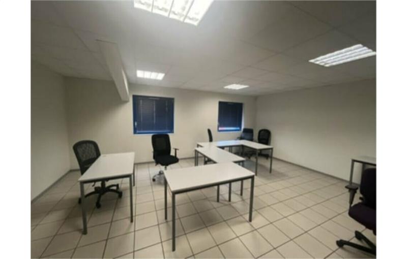 Location de bureau de 350 m² à Saint-Vigor-d'Ymonville - 76430 photo - 1