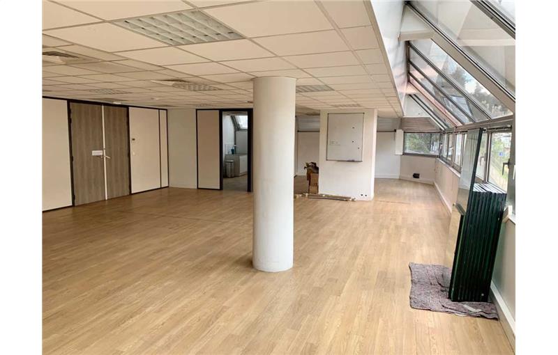 Location de bureau de 240 m² à Sèvres - 92310 photo - 1