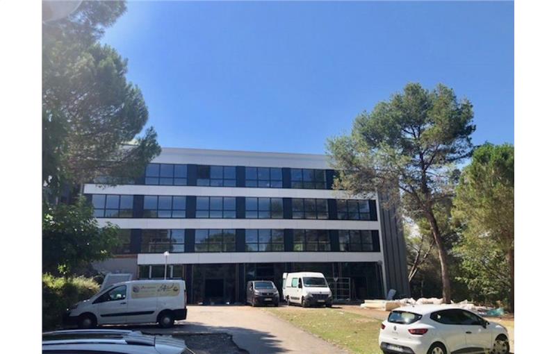 Location de bureau de 1 854 m² à Sophia Antipolis - 06560 photo - 1