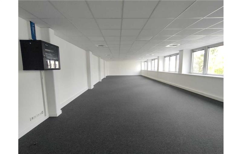 Location de bureau de 133 m² à Vélizy-Villacoublay - 78140 photo - 1