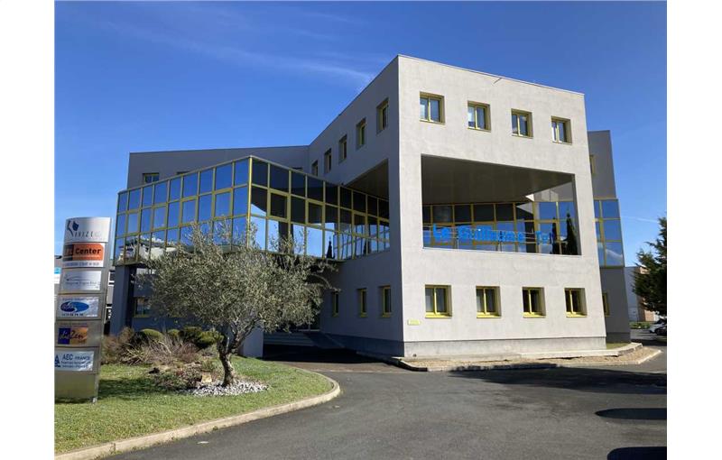 Location de bureau de 550 m² à Villefranche-sur-Saône - 69400 photo - 1