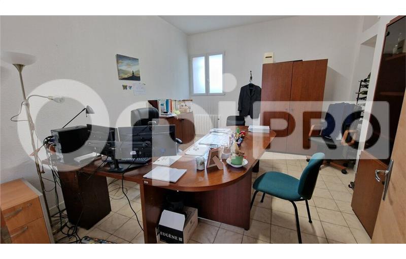 Location de bureau de 31 m² à Villenave-d'Ornon - 33140 photo - 1