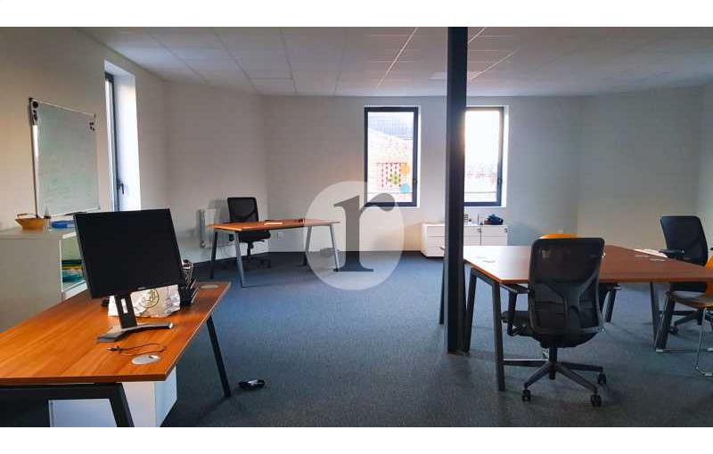 Location de bureau de 303 m² à Villeneuve-d'Ascq - 59491 photo - 1