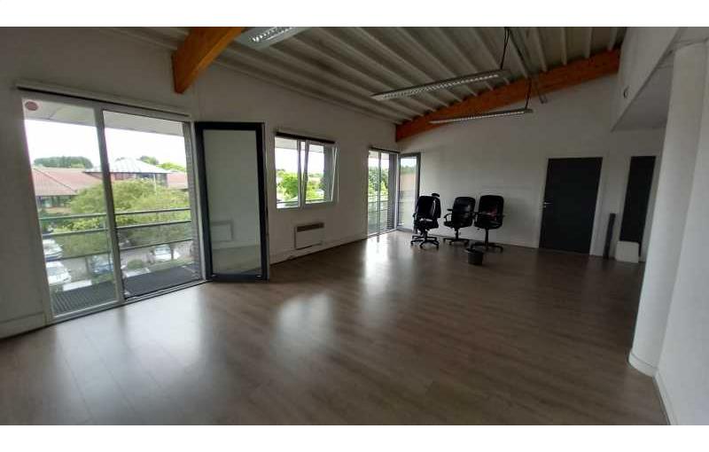 Location de bureau de 53 m² à Villeneuve-d'Ascq - 59491 photo - 1